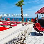 Magnit у самого моря Апартаменти Одеса